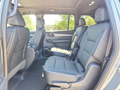 New 2026 Buick Enclave Sport Touring w/ Power Package FWD image 9