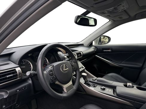 Used 2015 Lexus IS 250 w/ Navigation System Package image 9