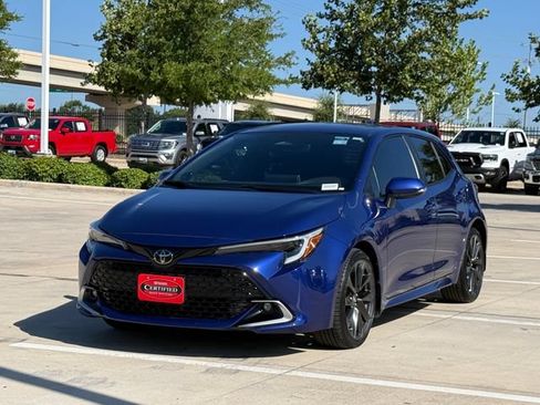 Used 2025 Toyota Corolla XSE FWD image 8