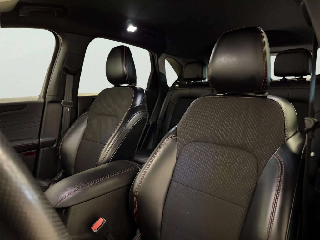 Used 2024 Ford Escape ST-Line AWD/4WD image 15