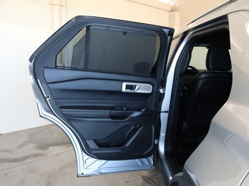 Certified 2020 Ford Explorer Limited w/ Class III Trailer Tow Package RWD image 38