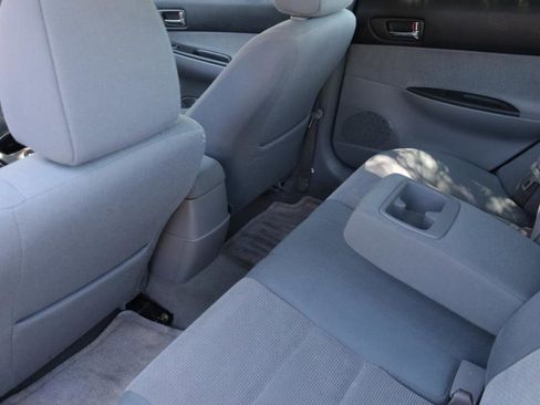 Used 2004 MAZDA MAZDA6 i FWD image 14