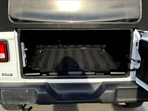 Used 2019 Jeep Wrangler Unlimited Sport S image 23