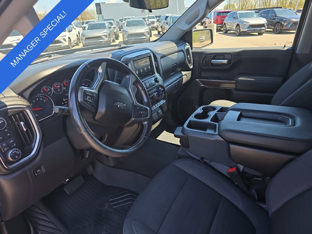 Used 2021 Chevrolet Silverado 1500 RST AWD/4WD image 16