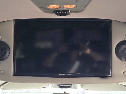 Used 2016 Chevrolet Express 2500 image 30