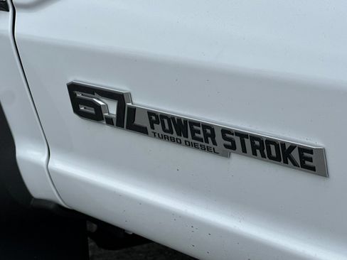 New 2025 Ford F550 4x4 Regular Cab Super Duty image 18