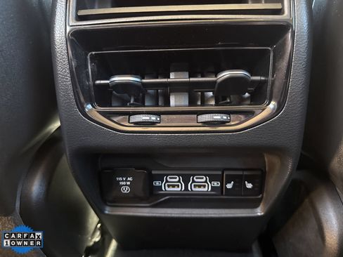 Used 2023 Jeep Grand Cherokee Limited w/ Black Appearance Package AWD/4WD image 26