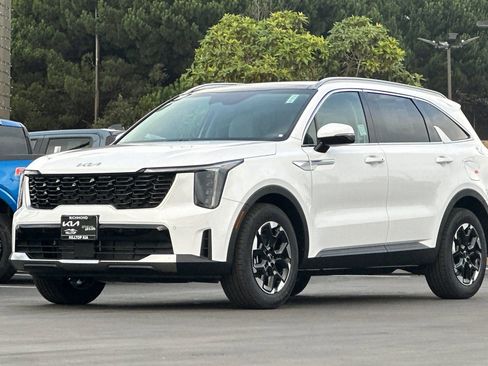 New 2026 Kia Sorento S image 8