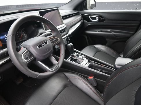 Used 2025 Jeep Compass Trailhawk AWD/4WD image 20