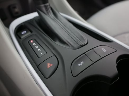 Used 2017 Chevrolet Volt LT w/ Comfort Package FWD image 17