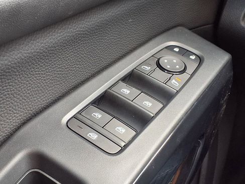 New 2026 Nissan Pathfinder SV image 17