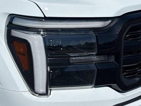Used 2025 Ford F150 Lariat w/ Equipment Group 501A Mid AWD/4WD image 45