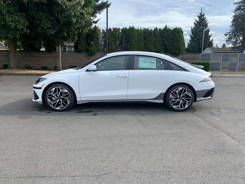 New 2025 Hyundai Ioniq 6 SEL image 2