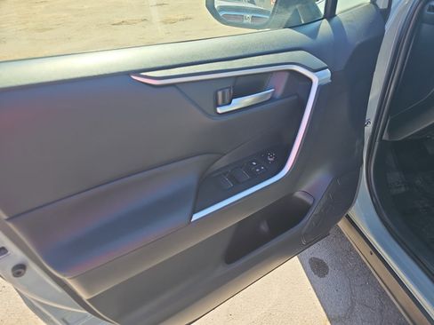 Used 2023 Toyota RAV4 XLE image 11