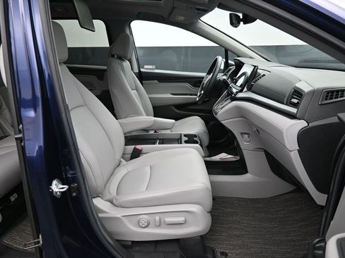 Used 2024 Honda Odyssey EX-L image 13