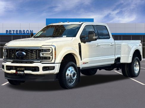Used 2026 Ford F450 Platinum w/ FX4 Off-Road Package image 9