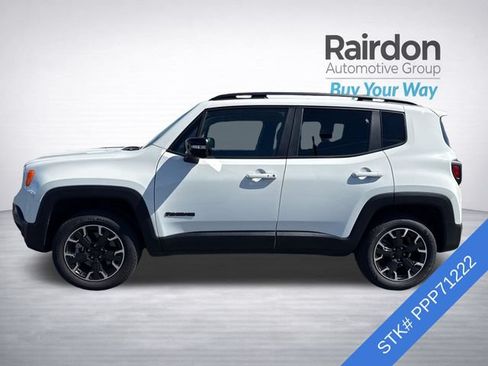 Used 2023 Jeep Renegade Latitude AWD/4WD image 4