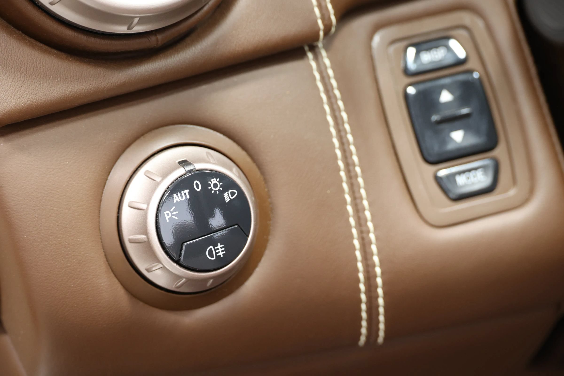 Used 2010 Ferrari California RWD image 28