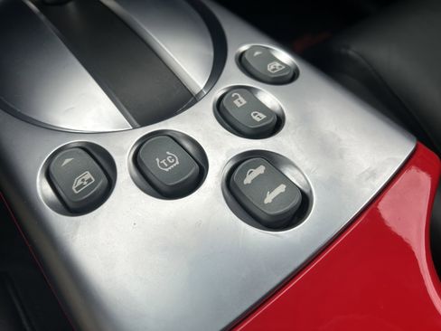 Used 2003 Chevrolet SSR w/ Preferred Equipment Group image 20