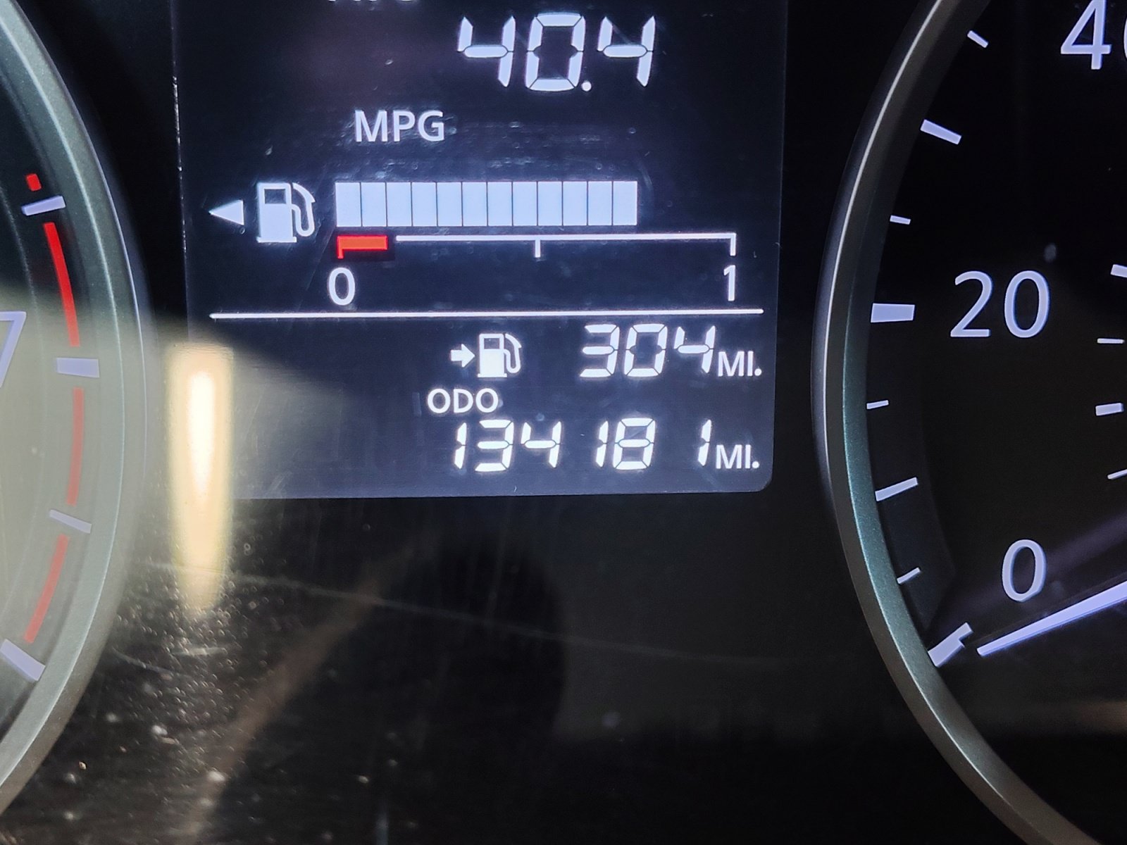 Used 2021 Nissan Versa S FWD image 2