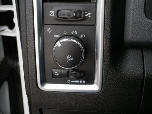 Used 2019 RAM 1500 Classic Warlock image 27