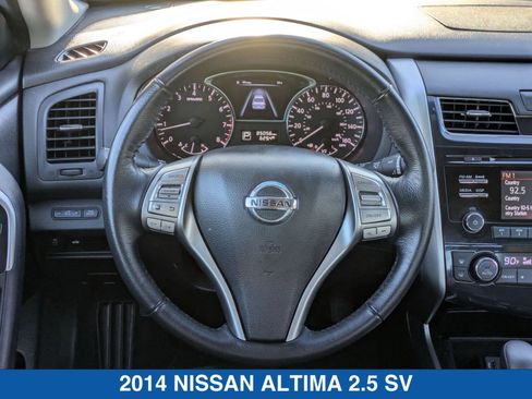 Used 2014 Nissan Altima 2.5 SV w/ Convenience Package image 16