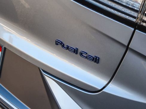 Used 2021 Hyundai Nexo Limited FWD image 11