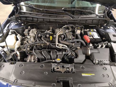 Used 2023 Nissan Altima 2.5 SR FWD image 30