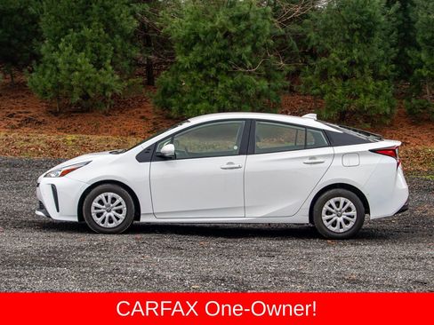 Used 2022 Toyota Prius L Eco image 4