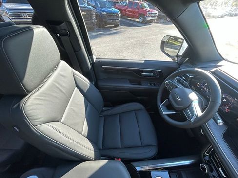 New 2026 Chevrolet Suburban Z71 w/ Z71 Off-Road Package AWD/4WD image 26