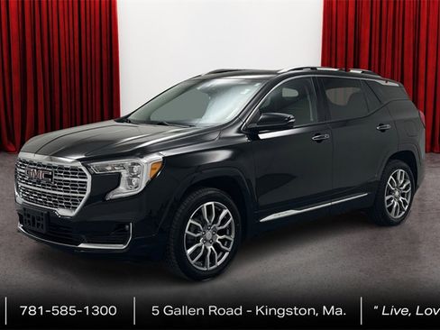 Used 2023 GMC Terrain Denali image 1