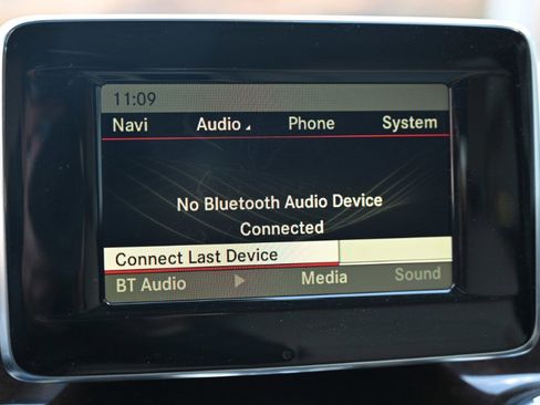 Used 2015 Mercedes-Benz GLA 250 4MATIC image 25