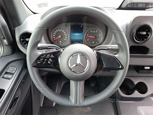 New 2025 Mercedes-Benz Sprinter 2500 image 17