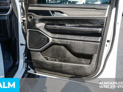 Used 2024 Jeep Wagoneer Series II w/ Flexible Seating Group image 59