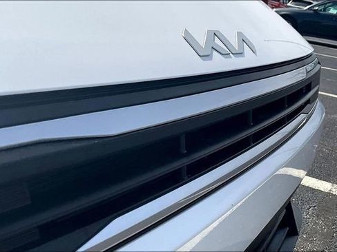 Used 2025 Kia K4 LXS image 30