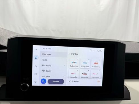 Used 2024 Toyota Tacoma TRD Off-Road image 31