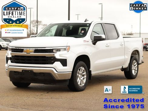 Used 2024 Chevrolet Silverado 1500 LT w/ Z71 Off-Road Package image 3