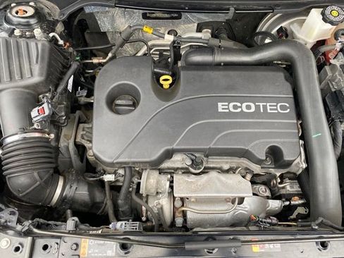 Certified 2022 GMC Terrain SLE w/ Driver Convenience Package image 19