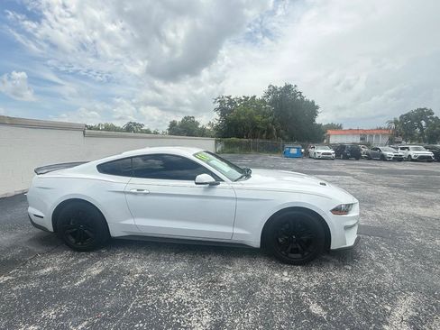 Used 2018 Ford Mustang Premium RWD image 3