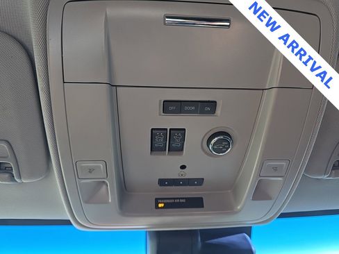 Used 2016 GMC Yukon XL Denali w/ Open Road Package image 30