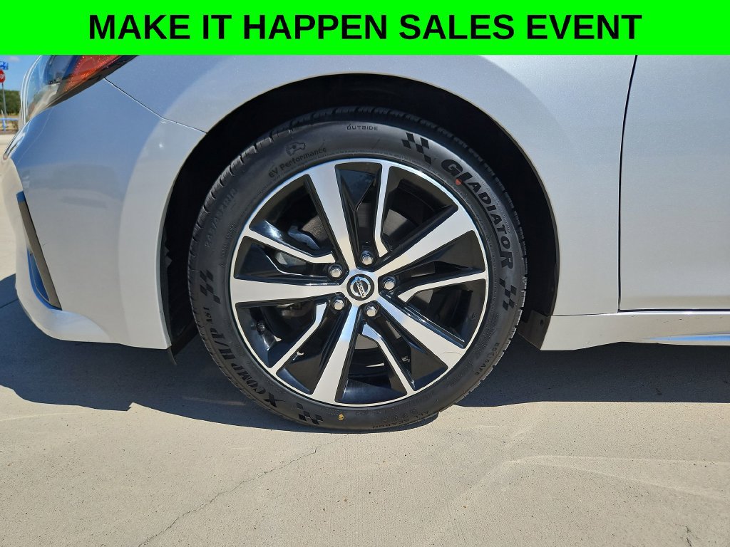 Used 2022 Nissan Maxima SV w/ Floor Mat Group FWD image 28