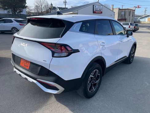 Used 2025 Kia Sportage LX image 17