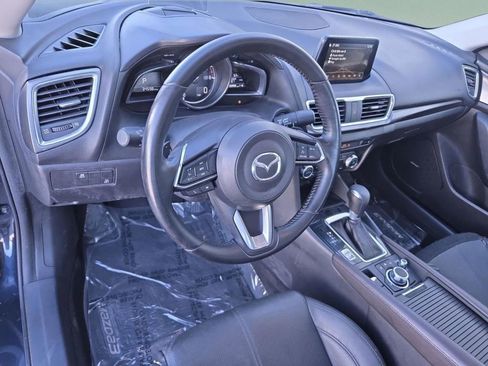 Used 2017 MAZDA MAZDA3 Grand Touring image 11