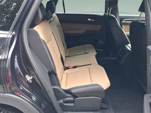 Used 2021 Volkswagen Atlas Cross Sport SEL FWD image 22