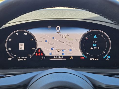 Certified 2025 Porsche Cayenne Coupe image 16