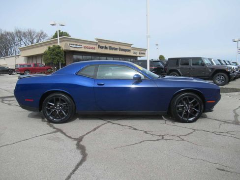 Used 2021 Dodge Challenger SXT w/ Blacktop Package image 8