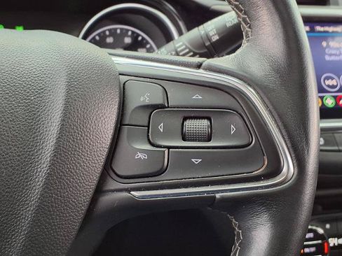 Used 2022 Buick Encore GX Essence w/ Experience Buick Package FWD image 13
