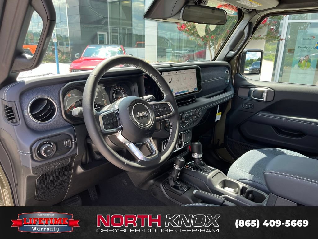 New 2026 Jeep Wrangler Unlimited Sahara w/ Rockslide Package AWD/4WD image 4