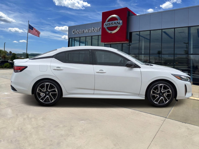 Used 2025 Nissan Sentra SR w/ SR Premium Package FWD image 3