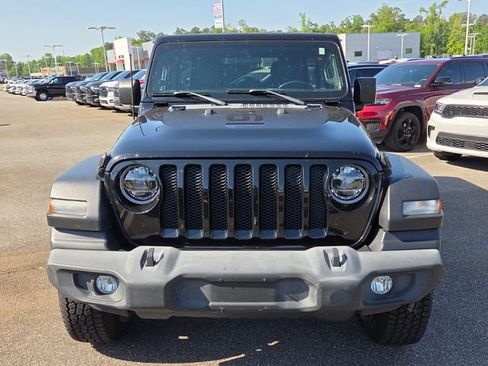 Used 2021 Jeep Wrangler Unlimited Sport AWD/4WD image 2